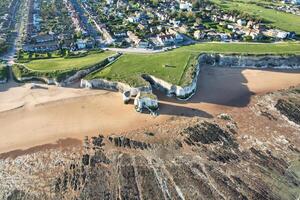 alto angolo Visualizza di botanica baia spiaggia e mare Visualizza durante tramonto a scale larghe Kent, Inghilterra UK. aprile 21, 2024 foto