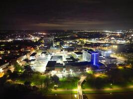 notte aereo Visualizza di illuminato storico centrale bedford città di Inghilterra UK. aprile 5°, 2024 foto