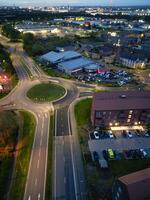 aereo Visualizza di illuminato centrale Dartford Londra città di Inghilterra durante notte. Inghilterra UK. aprile 14, 2024 foto