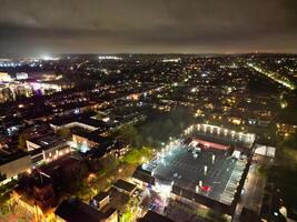 aereo notte Visualizza di illuminato borehamwood centrale Londra città di Inghilterra unito regno, aprile 4°, 2024 foto