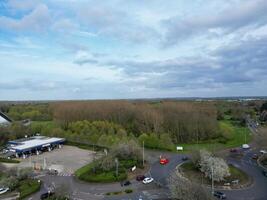 aereo Visualizza di bedford città di Bedfordshire, Inghilterra UK durante ventoso e nuvoloso giorno. aprile 5°, 2024 foto