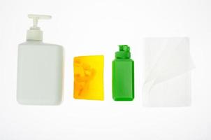 maschere mediche per la prevenzione del coronavirus, gel igienizzante, sapone liquido per l'igiene delle mani protezione dal virus corona