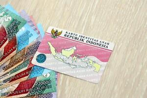 Indonesia bambino identità carta kartu identità anak o anatra carta. id documento per indonesiano bambini foto