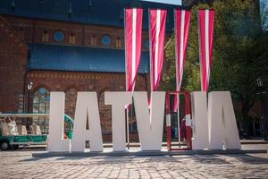Lettonia installazione nel storico riga piazza festeggiare Unione Europea iscrizione foto