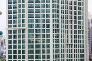 Singapore, 2024 - facciata di moderno edificio nel Singapore foto