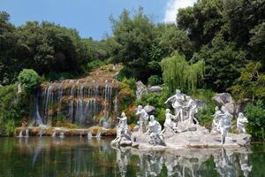 Fontana di Diana e Atteone, reale palazzo, casertano, Italia foto