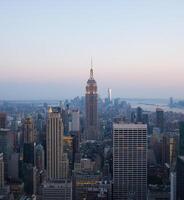 aereo notte Visualizza di Manhattan orizzonte nel nuovo York foto