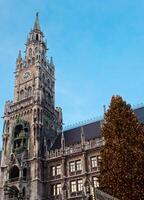 il marienplatz nel Monaco con albero Natale foto