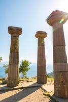 tempio di athena nel assos antico città nel canakkale turco. visitare tacchino foto