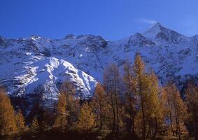 un' montagna gamma foto