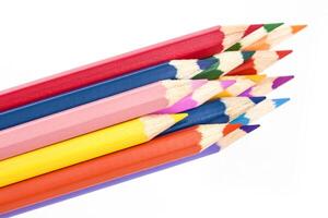 colorato matite avvicinamento isolato su bianca sfondo foto