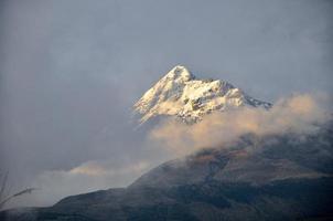 vulcano ilinizas, ecuador foto