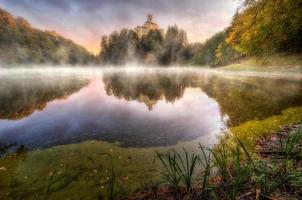 castello nella mattina d'autunno foto