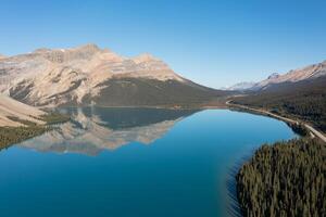 aereo Visualizza di arco lago e il riflessione di montare jimmy simpson foto