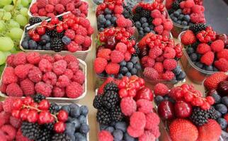 frutta e verdure siamo venduto a un' bazar nel Israele. foto