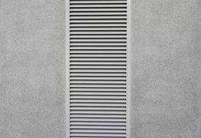 alluminio ventilazione griglia costruito su terrazzo parete foto