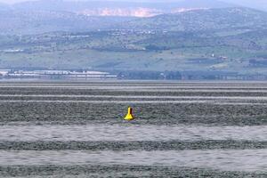 lago kinneret. il del lago costa è il più basso massa continentale su terra foto