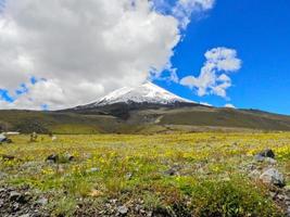 vulcano cotopaxi, ecuador foto