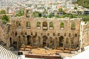 lavori di restauro in corso sull'anfiteatro di atene, grecia foto
