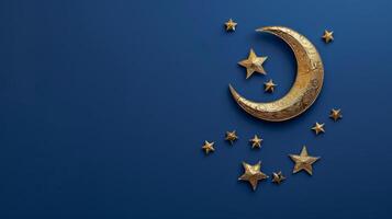 d'oro mezzaluna Luna con stelle su blu sfondo. Ramadan kareem concetto. foto