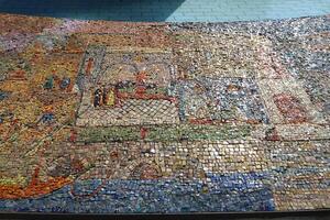 1 ceramica marmo mosaico. calcestruzzo prodotti coperto con piccolo ceramica piastrelle foto