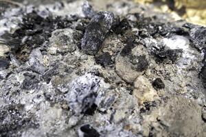 ardente carbone su un' barbecue foto