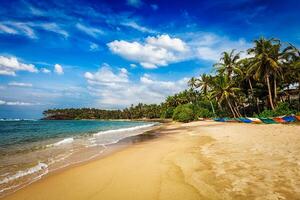 tropicale Paradiso idilliaco spiaggia. Mirissa, sri lanka foto