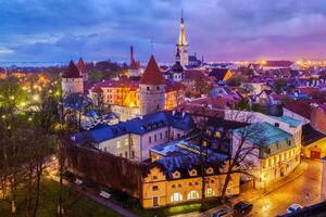 tallinn centro storico medievale, estonia foto