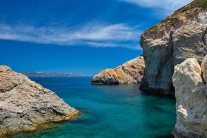 Visualizza di Egeo mare con rocce. milos isola, Grecia foto