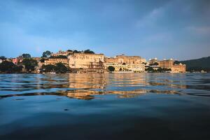 Udaipur città palazzo su tramonto Visualizza. udaipur, India foto