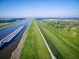 catena di rocce canale aereo Visualizza foto