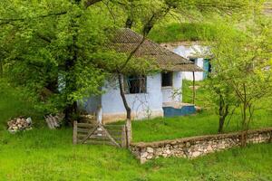 paesaggio con bellissimo natura nel il villaggio nel il repubblica di moldova. nazione vita nel orientale Europa. foto