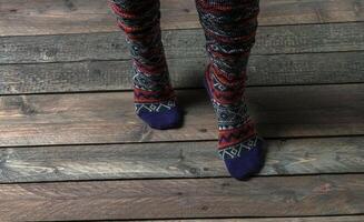 colore calzini su un' di legno pavimento foto