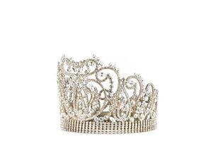 corona o tiara isolato su un' bianca sfondo foto