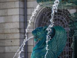 il Fontana di il leoni portoghese fonte dos leoess un' 19esimo secolo Fontana costruito di francese azienda foto