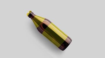 vista superiore bottiglia di birra marrone con modello giallo vuoto isolato su sfondo grigio. concetto di festa della birra. foto