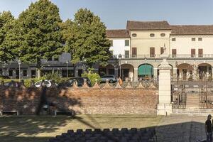 fratta polesine Italia 10 dicembre 2023 travolgente angolo cattura il sereno bellezza e storico essenza di fratta polesine foto