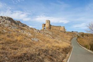 paesaggio di il enisala medievale fortezza collocato vicino jurilovca nel tulcea, Romania. foto