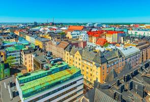 panorama aereo di helsinki, finlandia. edifici storici e moderni nella parte centrale della città foto