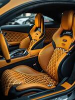 lusso auto interno con d'oro dettagli foto