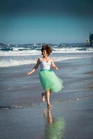 bellissimo ragazza in posa su il spiaggia. oro costa, Australia, Queensland foto