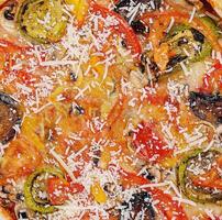 vegano Pizza con arrostito verdure vicino su foto