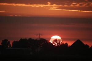 tramonto nel il Olanda foto