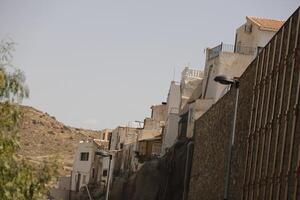 strade nel Albanchez, bianca montagna villaggio, almeria, Spagna foto