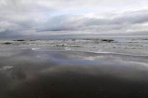 spiaggia nel il Olanda, autunno foto