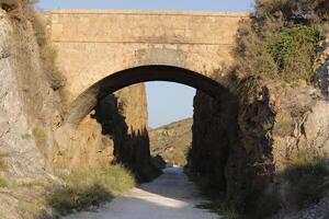 vecchio ferrovia, adesso un' a piedi sentiero nel il almanzora valle, Spagna foto