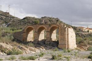 collassata Santa Barbara ponte dopo inondazioni parecchi anni fa, almeria, andalusia, Spagna foto