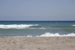 godere il estate a il spiaggia foto