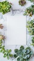 aereo fotografia flatlay stile con vuoto arte carta, in cima pulito marmo bianca tavolo superiore e fresco fiori posto in giro il Schermo, foto