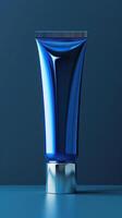 crema tubo freddo confezione, metallico blu foto